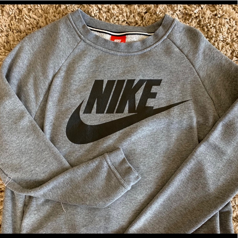 Nike crewneck sweatshirt